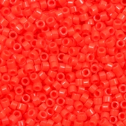 Abalorios Miyuki Delica's 11/0 Opaque vermillion red DB-727