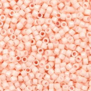 Abalorios Miyuki Delica's 11/0 Opaque salmon pink DB-206