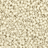 Abalorios Miyuki Delica's 11/0 Opaque luster linen beige DB-261