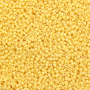 Rocallas Miyuki 15/0 Duracoat opaque banana yellow 15-4452