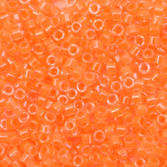 Abalorios Miyuki Delica's 11/0 Luminous creamsicle orange DB-2033