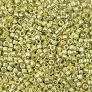 Abalorios Miyuki Delica's 11/0 Duracoat galvanized pale soft gold DB-2502