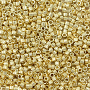 Abalorios Miyuki Delica's 11/0 Duracoat galvanized pale gold DB-2501