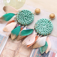 Set de inspiraciones Look festivalero con plumas