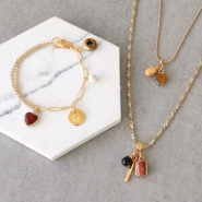 Set de inspiraciones Crea joyas elegantes con colgantes y entrepiezas de piedra natural