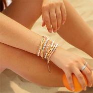Set de inspiraciones Crea pulseras personalizadas con abalorios de letras metálicas DQ
