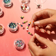 Set de inspiraciones Diseña joyas coloridas con nuestros nuevos abalorios miyuki mix