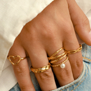 Set de inspiraciones Crea una colección de joyas llamativas con nuestros anillos