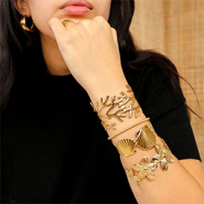 Set de inspiraciones Mix & match con brazaletes y anillos de acero inoxidable