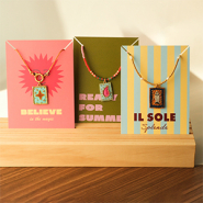 Set de inspiraciones Combina colgantes de tela hechos a mano con tarjetas de joyería BY31® 