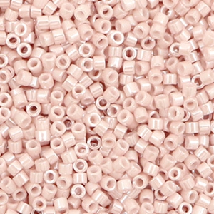 Abalorios Miyuki Delica's 11/0 Opaque pink champagne ceylon DB-1535