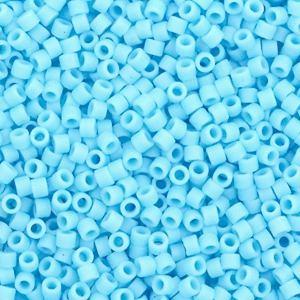 Abalorios Miyuki Delica's 11/0 Opaque matte turquoise blue DB-755