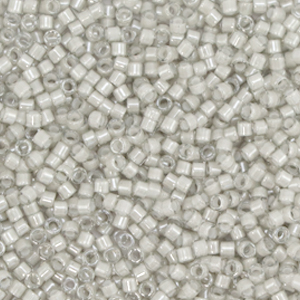 Abalorios Miyuki Delica's 11/0 Fancy lined moonstone grey DB-2391