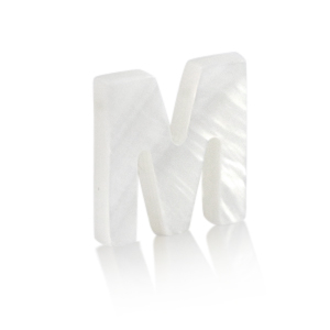 Colgantes conchas especial letra M Blanco (color natural)
