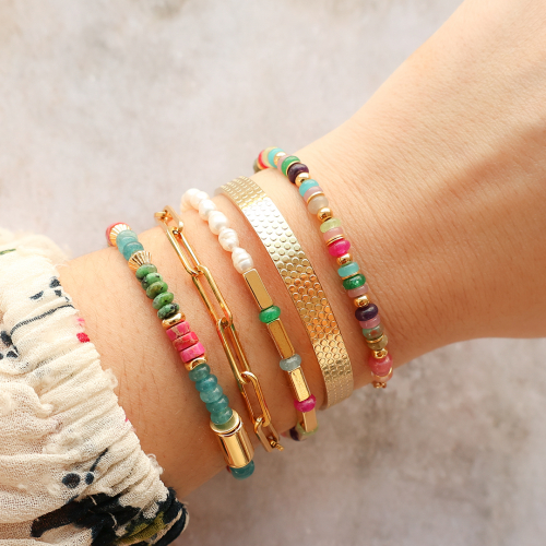 Vamos a dise&ntilde;ar una colecci&oacute;n de pulseras con piedras naturales
