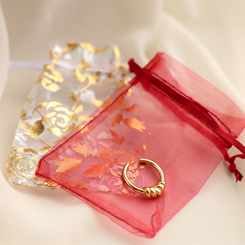 Preciosos bolsos de organza de bisuter&iacute;a para tu colecci&oacute;n de oto&ntilde;o