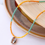 Crea colorida joyer&iacute;a con conchas kauri y &iexcl;ll&eacute;valas as&iacute;!