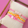 Manos a la obra con hilo macram&eacute;, abalorios letra acr&iacute;lico y tarjetas de joyer&iacute;a: 