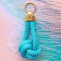 Inspiraci&oacute;n para crear llaveros de cuero DQ Mix&Match con cord&oacute;n estilo marino
