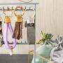 Inspiraci&oacute;n para crear llaveros de cuero DQ Mix&Match con cord&oacute;n estilo marino