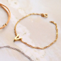 Puedes crear joyas personalizadas con los nuevos abalorios de letras de acero inoxidable: