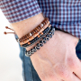 Ver aqu&iacute; c&oacute;mo hacer estas geniales pulseras con abalorios de madera: 
