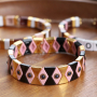 Crea joyer&iacute;a original con estos abalorios tile en diversas formas y preciosos colores