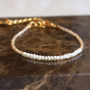 Manos a la obra para crear elegantes pulseras y anillos