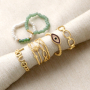 Ponte creativa con los anillos de acero inoxidable