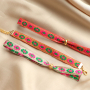 Dise&ntilde;a pulseras y cordones para el tel&eacute;fono con cinta 