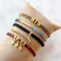 Te mostramos c&oacute;mo usar la cinta el&aacute;stica Ibiza para crear una l&iacute;nea de pulseras