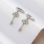 Dise&ntilde;a pendientes y collares con colgantes llave