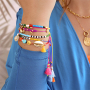 As&iacute; se incorporan las borlas a pulseras y cordones para gafas de sol