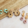 Manos a la obra con las flores de cer&aacute;mica DQ griega para joyer&iacute;a elegante