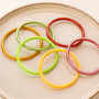 Trucos de estilismo para pulseras imitaci&oacute;n Pan de Oro  