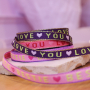 Trucos para dise&ntilde;ar pulseras de cinta con texto