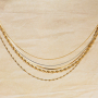 Combina collares y pulseras de acero inoxidable