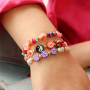 &iexcl;D&eacute;jate inspirar! Crea pulseras de abalorios con un toque alegre.