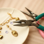 Crea divertidos collares y pulseras con colgantes de coraz&oacute;n de acero inoxidable