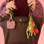 Momento de inspiraci&oacute;n con colgantes para bolso de moda